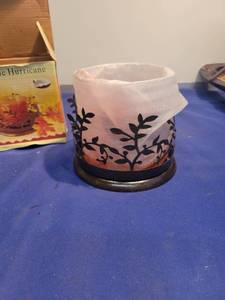 lot 3584 image: Leaf hurricane candle Inbox