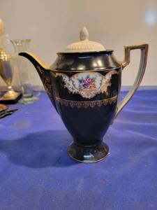lot 3591 image: Tea pot