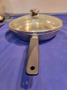 lot 3594 image: Ekcoware stainless steel with thick copper bottom With Lid