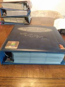 lot 4042 image: Binder with 86 pages of mixed baseball
