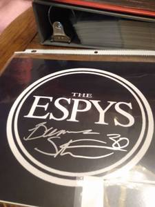 lot 4048 image: 15 autographs from the ESPYs
