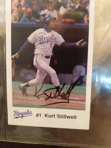 lot 4058 image: Kurt Stillwell autographed on royals card