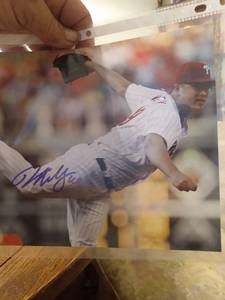lot 4067 image: Vance Worley autograph