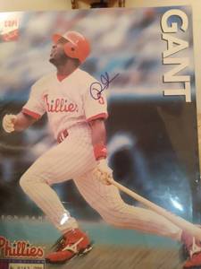 lot 4070 image: Ron Gant autograph