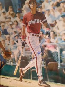 lot 4074 image: Von Hayes autograph