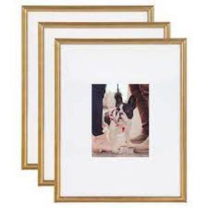 lot 2944 image: Traditional Picture Frames