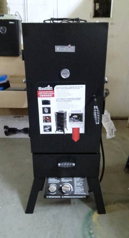 lot 4086 image: Char-Broil Gas Vertical Smoker