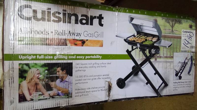 lot 4087 image: Cuisinart Roll-Away Gas Grill