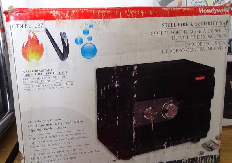 lot 4067 image: Honeywell Water Resistant Steel Fire and Security Safe