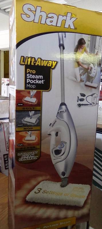 lot 4040 image: Shark Lift Away Professional Steam Pocket Mop