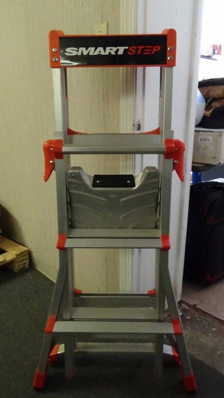 lot 4082 image: Little Giant Ladders Select Step Type IA