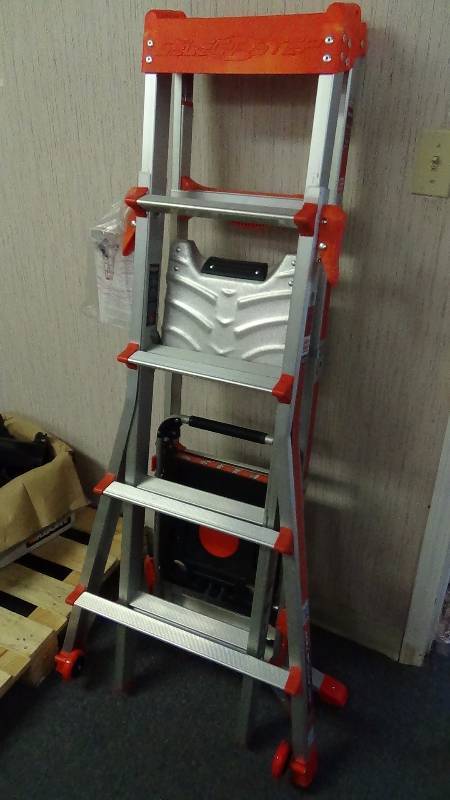 lot 4081 image: Select Step 5-Feet to 8-Feet 300-Pound Duty Rating Adjustable Step ladder