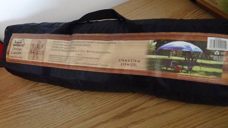 lot 4048 image: Texsport Dining Shade Sun Canopy 9 x 9 with Storage Bag