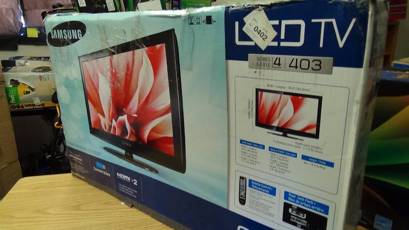 lot 4114 image: Samsung LN32D403 32-Inch 720p 60Hz LCD HDTV