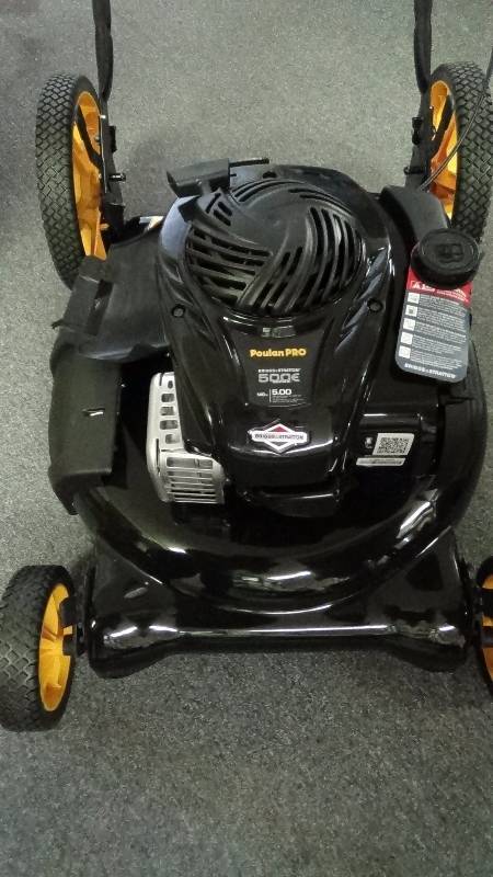 lot 4004 image: Poulan 2-IN-1 High Wheel 21in Push Mower