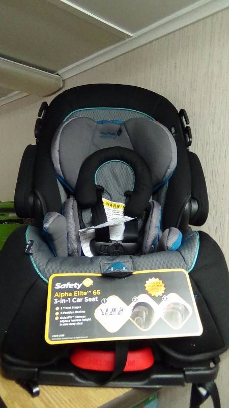 lot 4029 image: Safety 1st Alpha Elite Convertible Car Seat