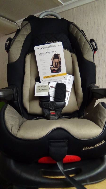 lot 4031 image: Eddie Bauer Deluxe High Back Booster Car Seat