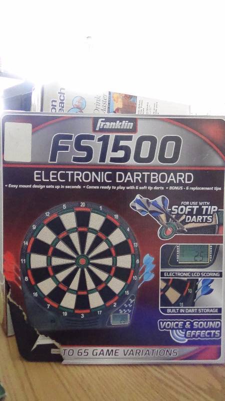 lot 4154 image: Franklin Sports FS1500 Electronic Dartboard