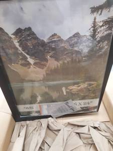 lot 47640 image: 18 in x 24 in picture frame