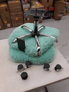lot 47682 image: Blue Furry Desk Chair