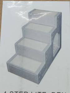 lot 47712 image: Pet Gear Pet Steps, Grey
