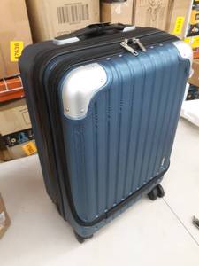 lot 47828 image: Small Luggage Bag