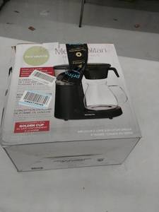 lot 47837 image: Bonavita Metropolitan One-Touch Coffee Brewer USED