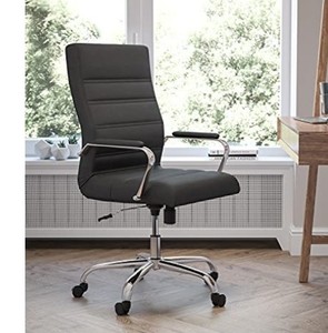 lot 47939 image: Furniture High Back Office Chair  High Back LeatherSoft Executive Office Swivel Chair with Wheels