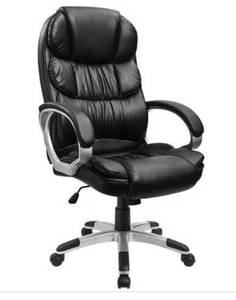 lot 47664 image: High Back Ergonomic Executive Office Chair PU Leather USED
