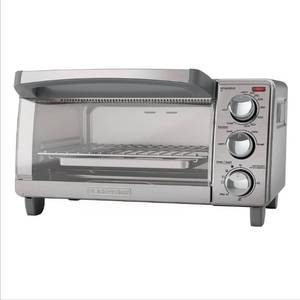 lot 47789 image: BLACKDECKER 4-Slice Toaster Oven, Easy Controls, Stainless Steel, MODEL# TO1760SS
