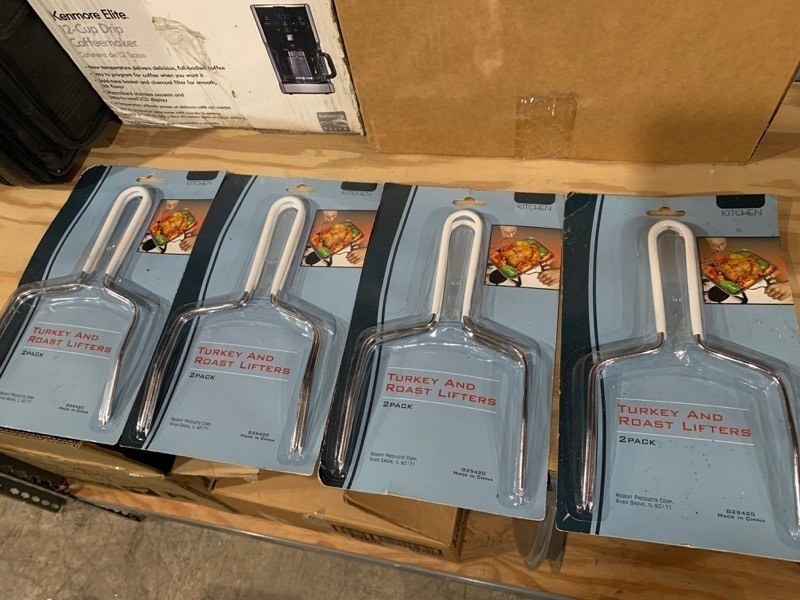 lot 157 image: Set of 4 New Packs of Turkey and Roast Lifters