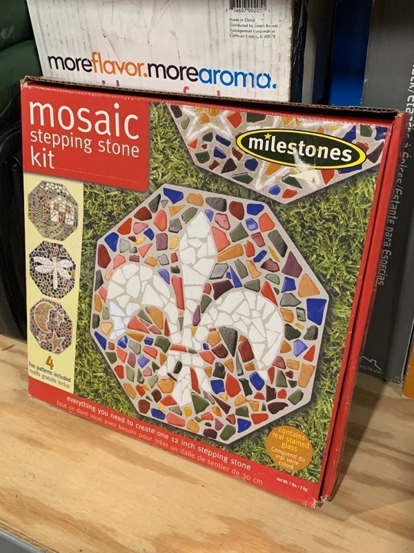 lot 192 image: New Mosaic Stepping Stone Kit