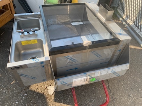 lot 61 image: New Perlick Passthrough Bar Drink Well