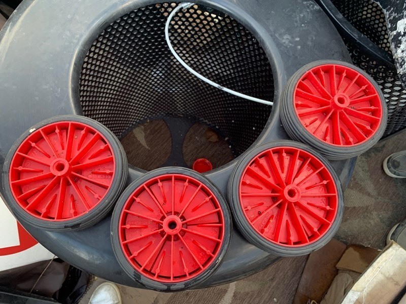 lot 82 image: 4 6 Wheels