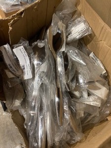 lot 92 image: Large Lot of Sysco S-S Notched Hollow Handle Spoons