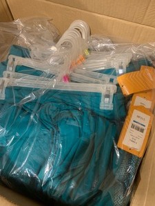 lot 4 image: New Box Full of 12 Womens Avia Valiant Leggings