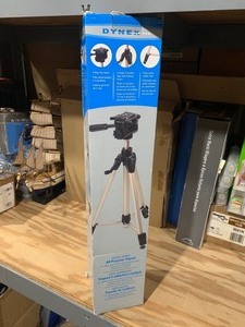 lot 108 image: Dynes Digital Series All-Purpose Tripod