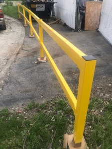 lot 40 image: 4 8ft Sections of Heavy Duty Steel Barricades