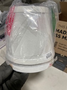 lot 54953 image: 2 small lamp shades