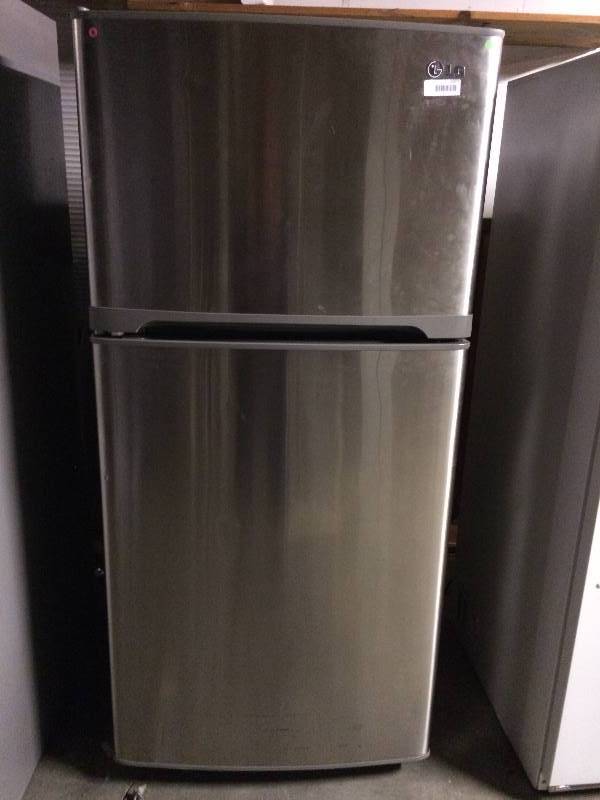 lot 1072 image: LG STAINLESS STEEL 2 DOOR FRIDGE