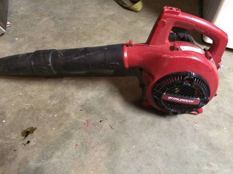 lot 1075 image: Murrey Gas Leaf Blower
