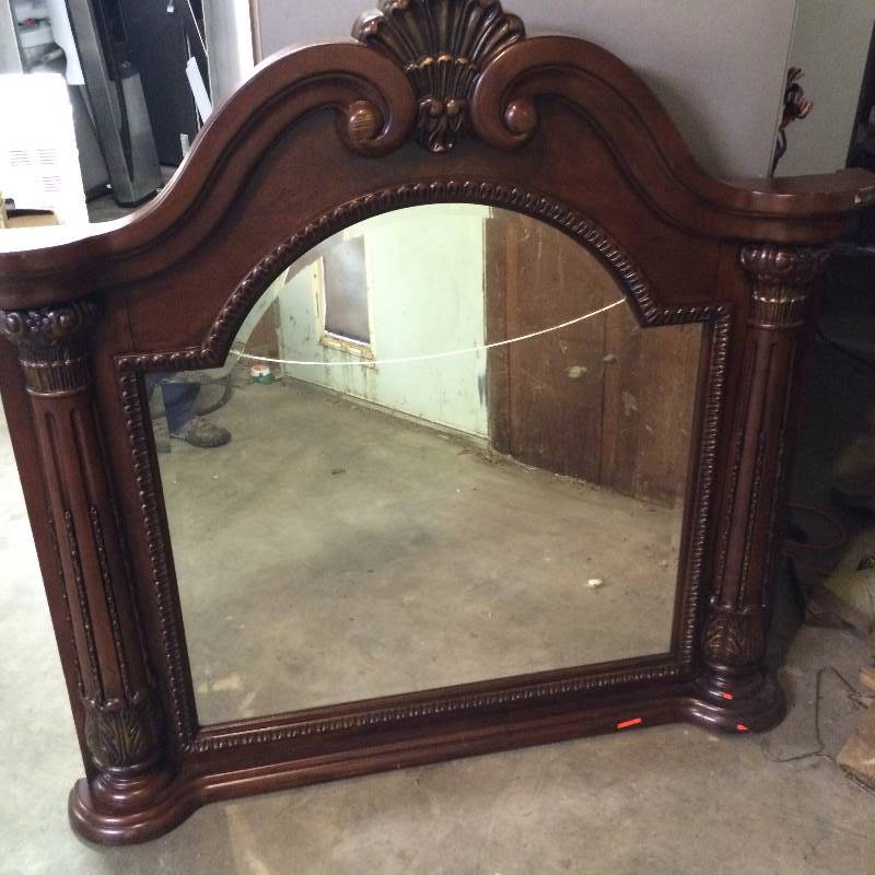 lot 1085 image: CHERRY WOOD ELEMENTS DRESSER MIRROR