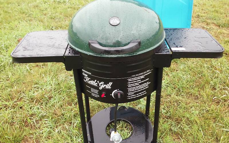 lot 1042 image: NEW BRINKMAN KETTLE GRILL PROPANE