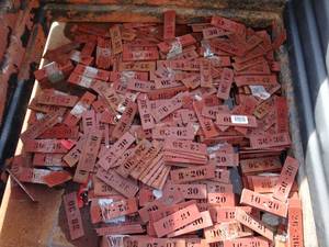 lot 1657 image: Large lot of assorted metal tagsplates