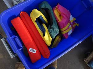 lot 1673 image: Assorted life jackets & floating seats