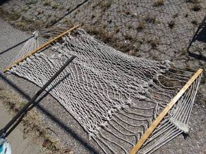 lot 1677 image: Lg rope hammock