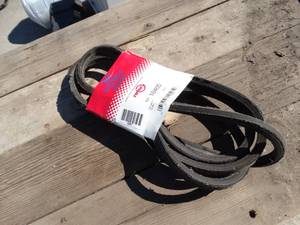 lot 1687 image: Automotive belt