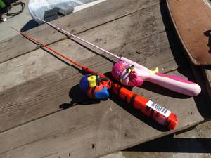 lot 1690 image: 2 Kids fishing poles