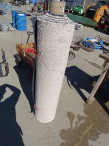 lot 1692 image: Partial roll of carpet