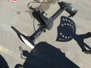 lot 1698 image: Minn kota classic 28- 28 lb thrust trolling motor